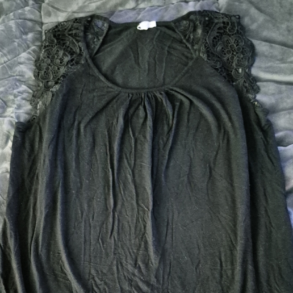 Elegant Black Lace Sleeve Women's Top